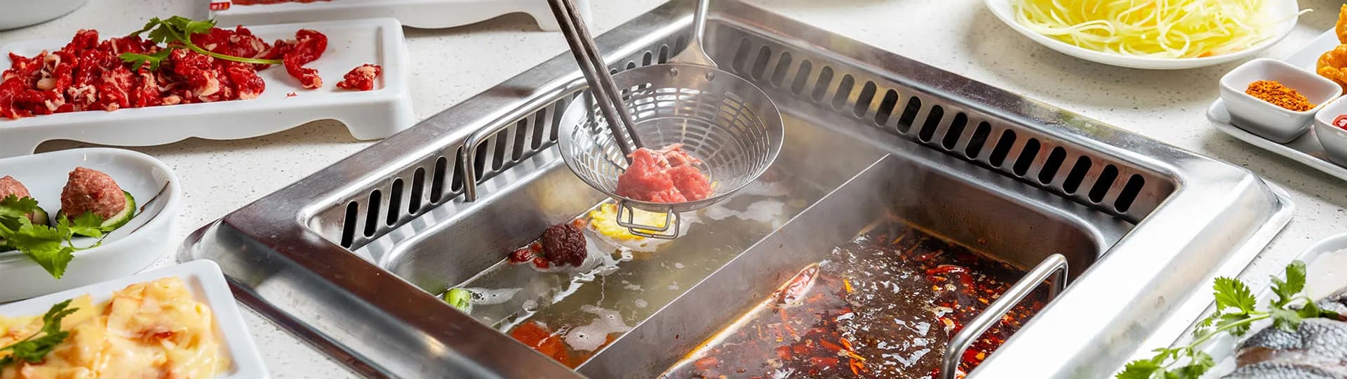 A full hotpot table